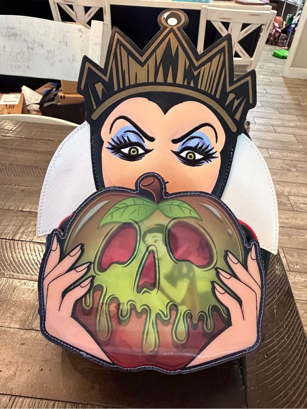 Women’s Novelty Evil Queen Apple Crossbody Bag in Multicolor
